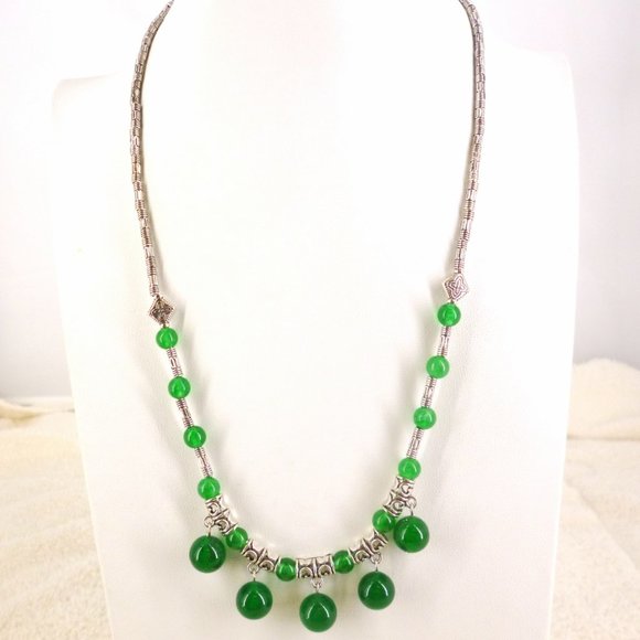 Emerald Green Glass Bead Fringe Necklace Silver Tone Boho 18" - 21" NWOT Perfect - Picture 5 of 5